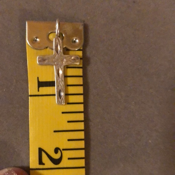 Beautiful Vintage Engraved Cross Sterling 925 - Picture 6 of 8